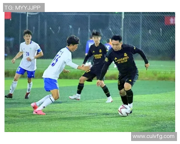 光着脚的足球明星如何在绿茵场上展现独特魅力与非凡技艺