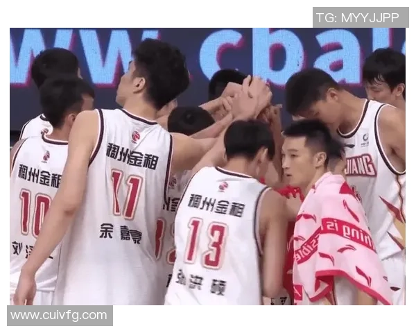 杭州羽毛球队以56分稳居杯赛积分榜首位展现强劲实力 杭州羽毛球队以56分稳居杯赛积分榜首位展现强劲实力